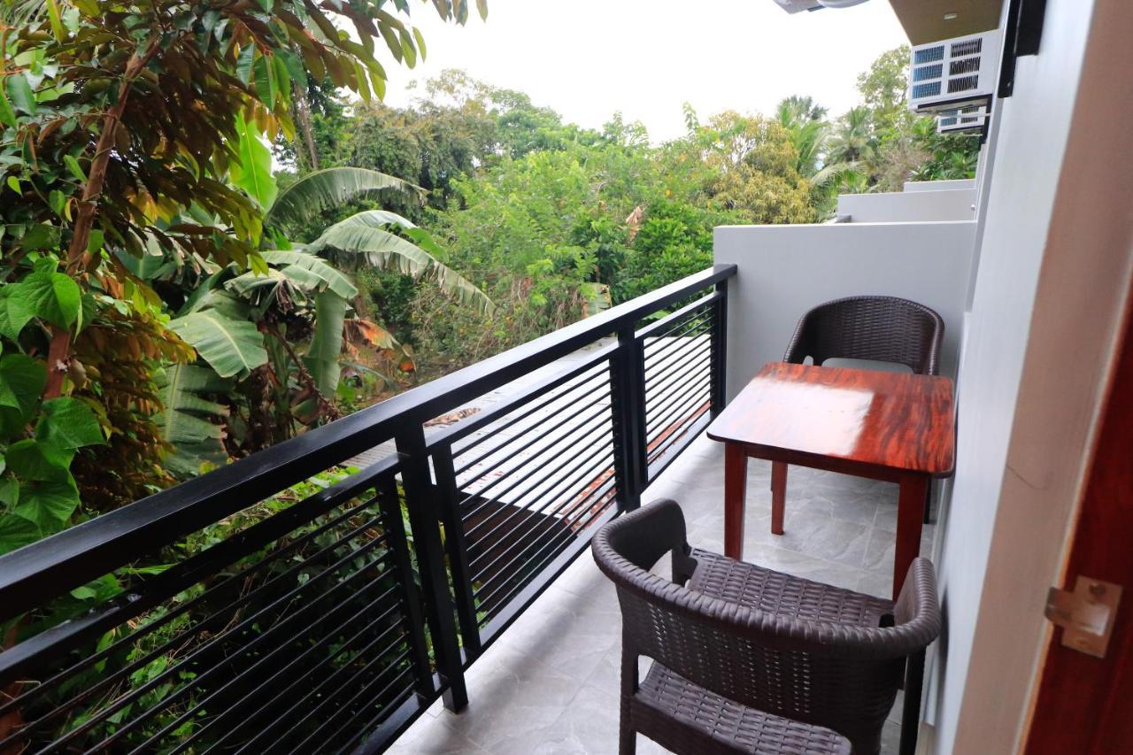 Josefina'S Tourist Inn บูซวงกา ภายนอก รูปภาพ
